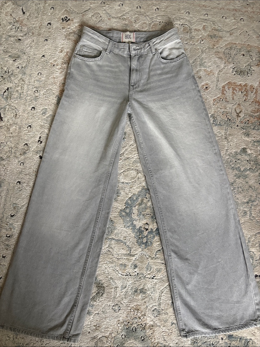 BDG Women’s Relaxed Wide-Leg Jeans in Light Gray